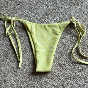 NWOT Lokahi Hailey bottom, size small